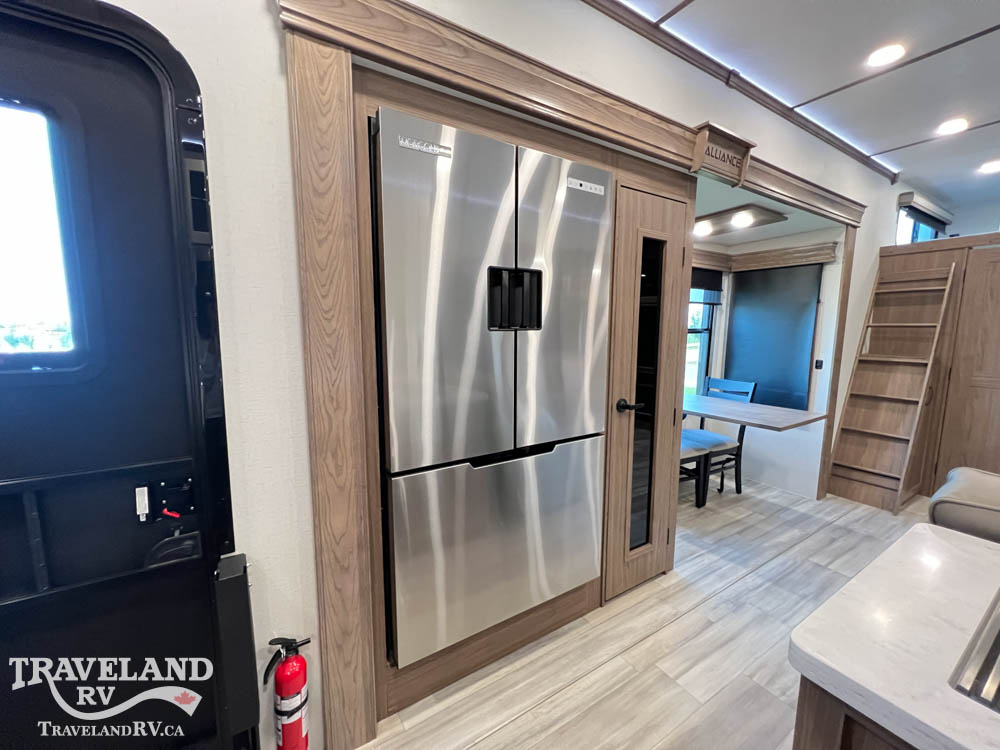 2023 Alliance RV Paradigm 395DS - Image 11