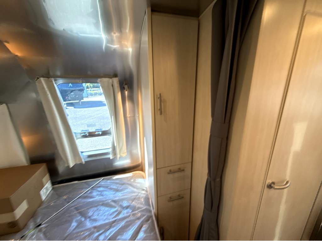 2026 AIRSTREAM FLYING CLOUD 25FBQ - Image 22