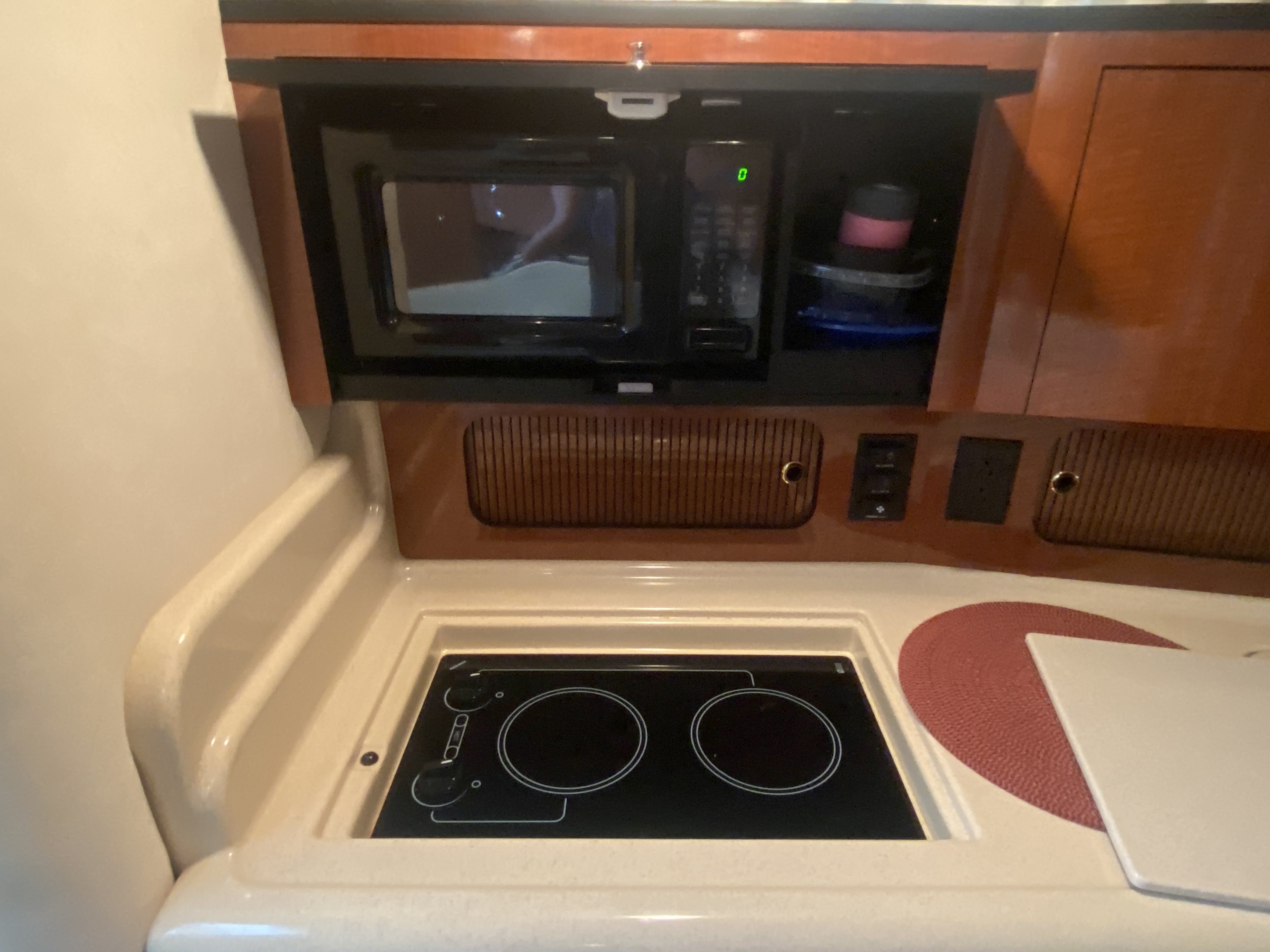 2003 Sea Ray 320 Sundancer - Image 14