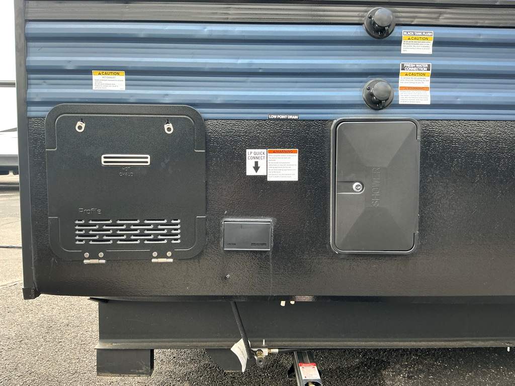 2026 PALOMINO 421LFT - Image 29