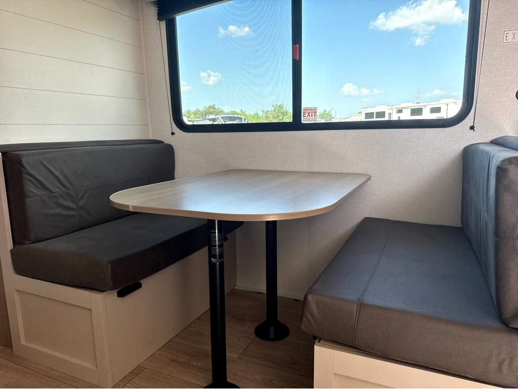 2027 JAYCO JAY FLIGHT 333BTS - Image 16