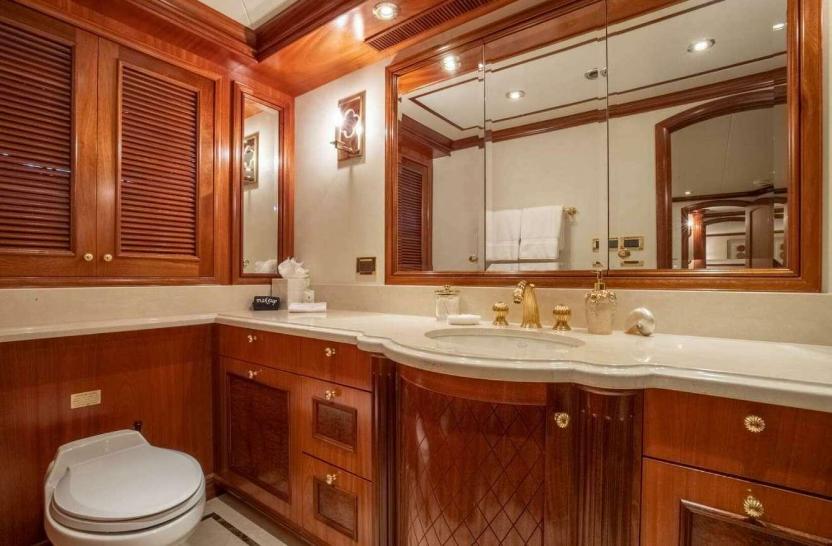 2004 Richmond Yachts - Image 32