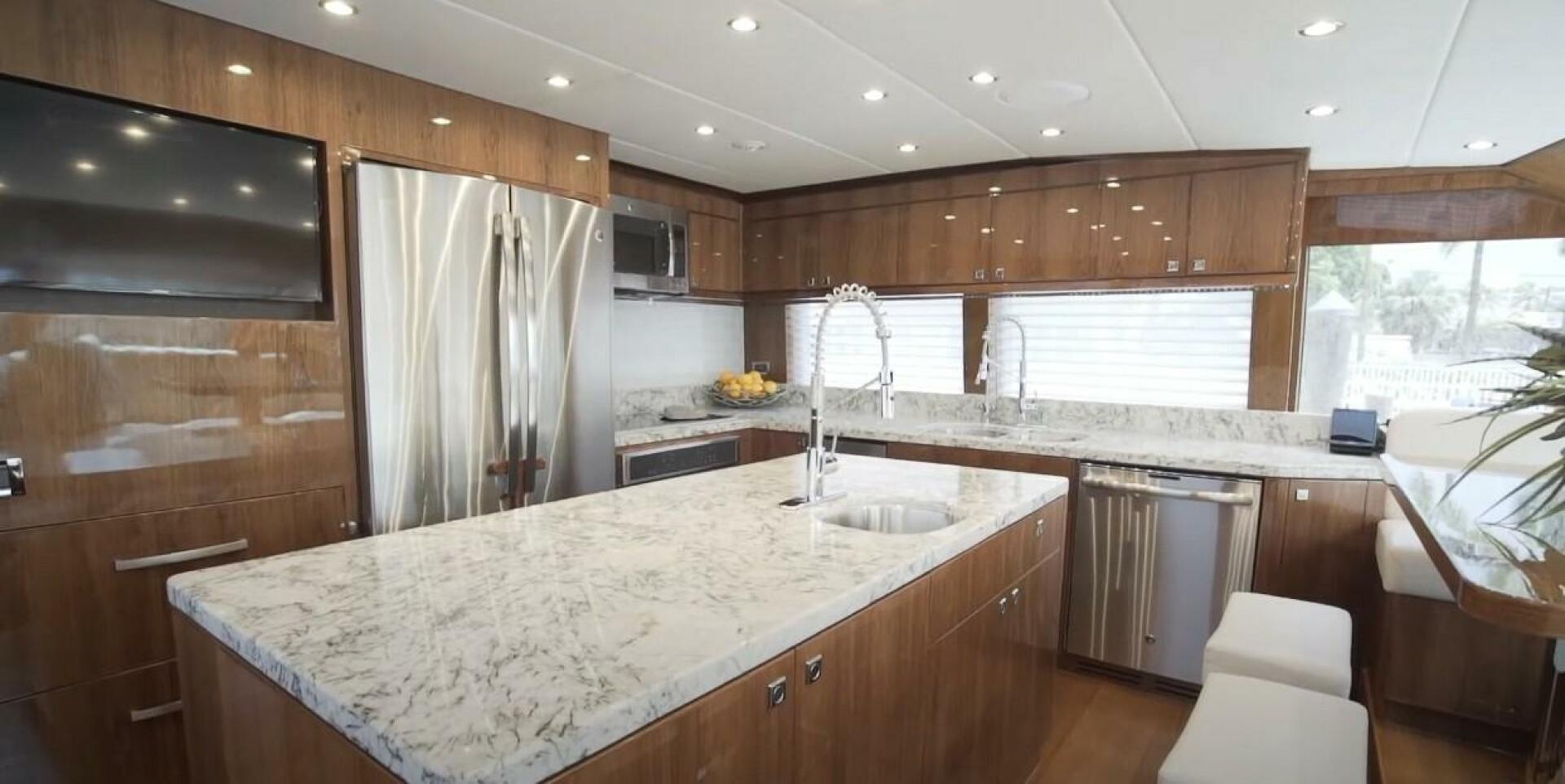 2017 Hargrave Raised Pilothouse - Image 10