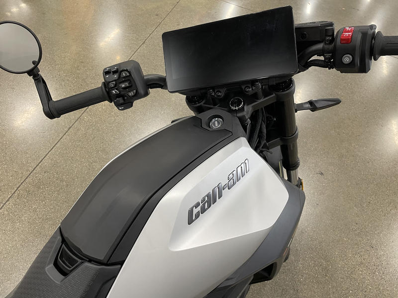 2025 Can-Am® Pulse '73 - Image 4