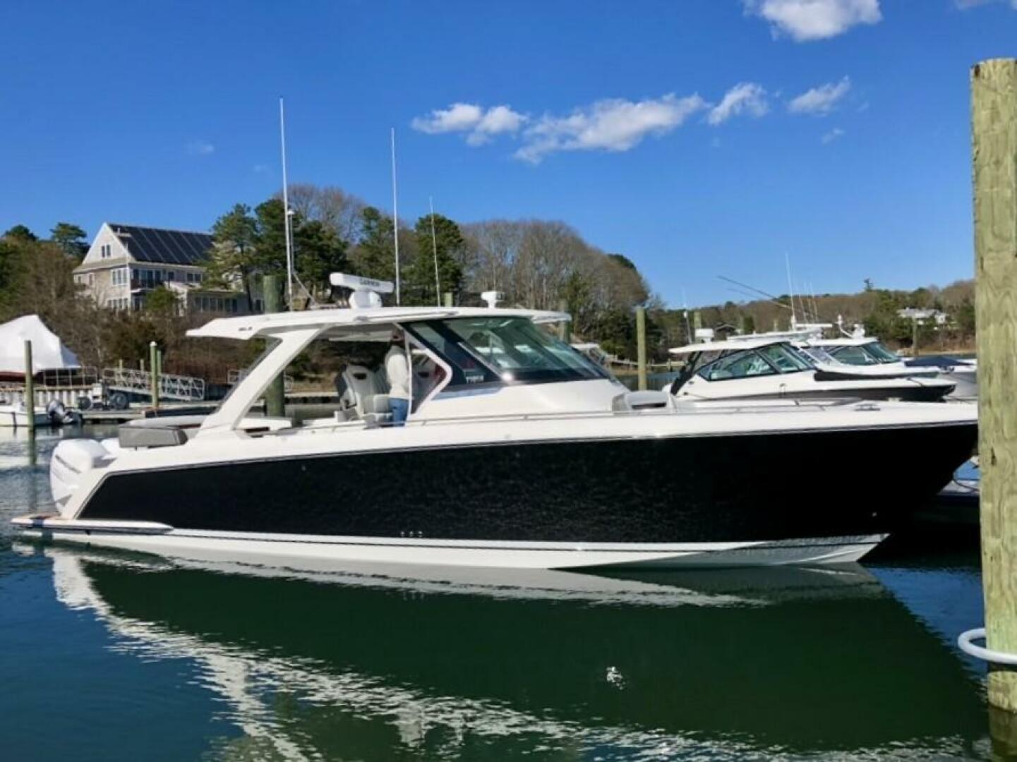 2021 TIARA YACHTS TIARA YACHTS 38 LS Base - Image 1