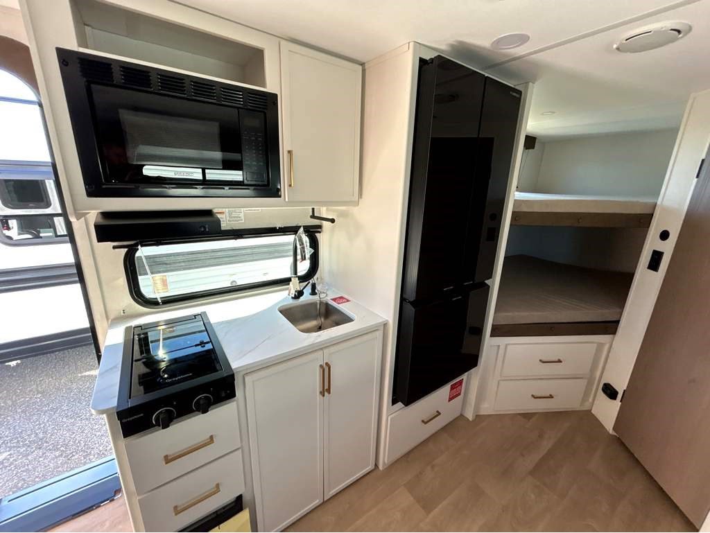 2026 GRAND DESIGN TRANSCEND 161BH - Image 25