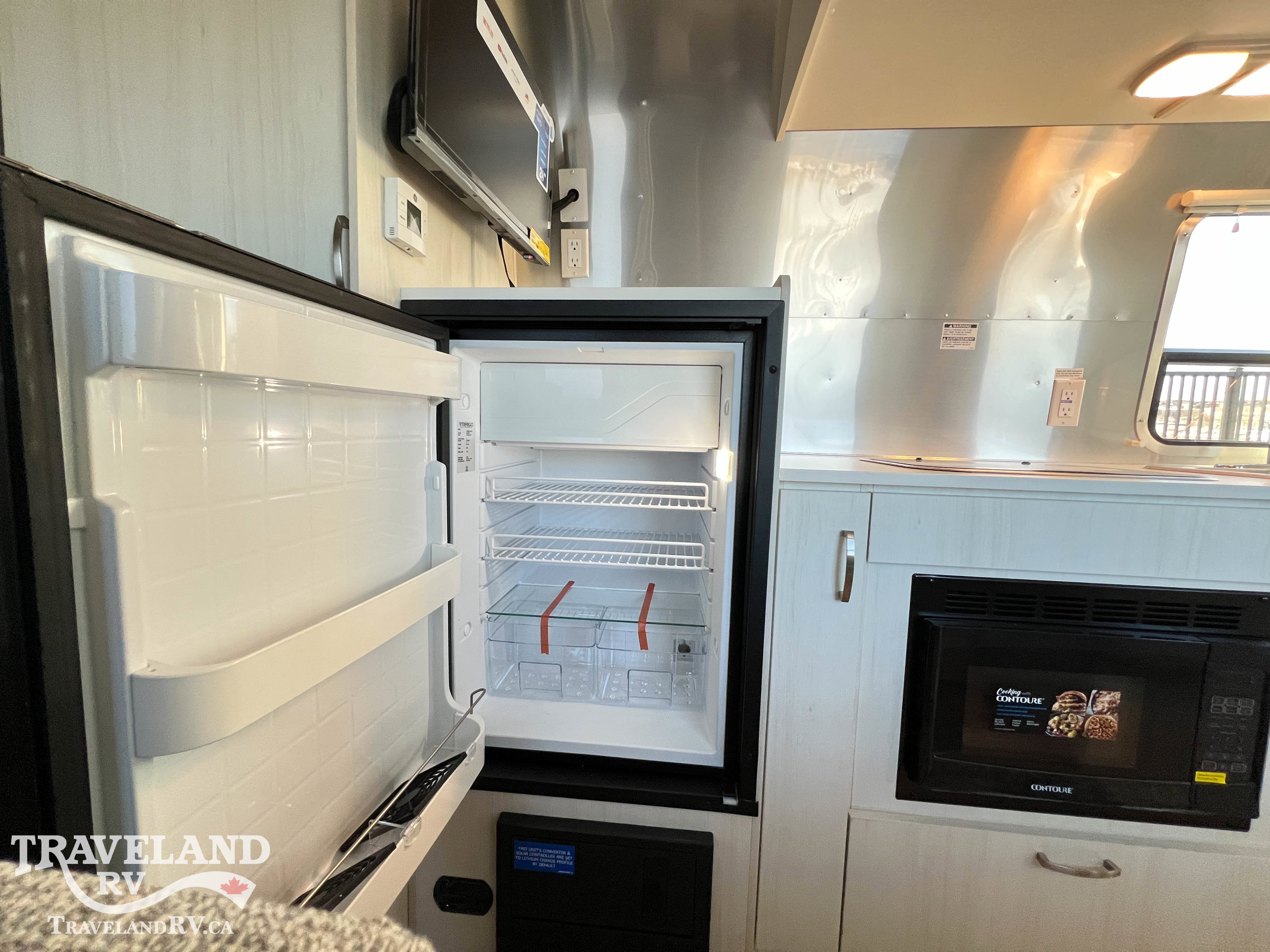 2026 Airstream Bambi 22FB - Image 14