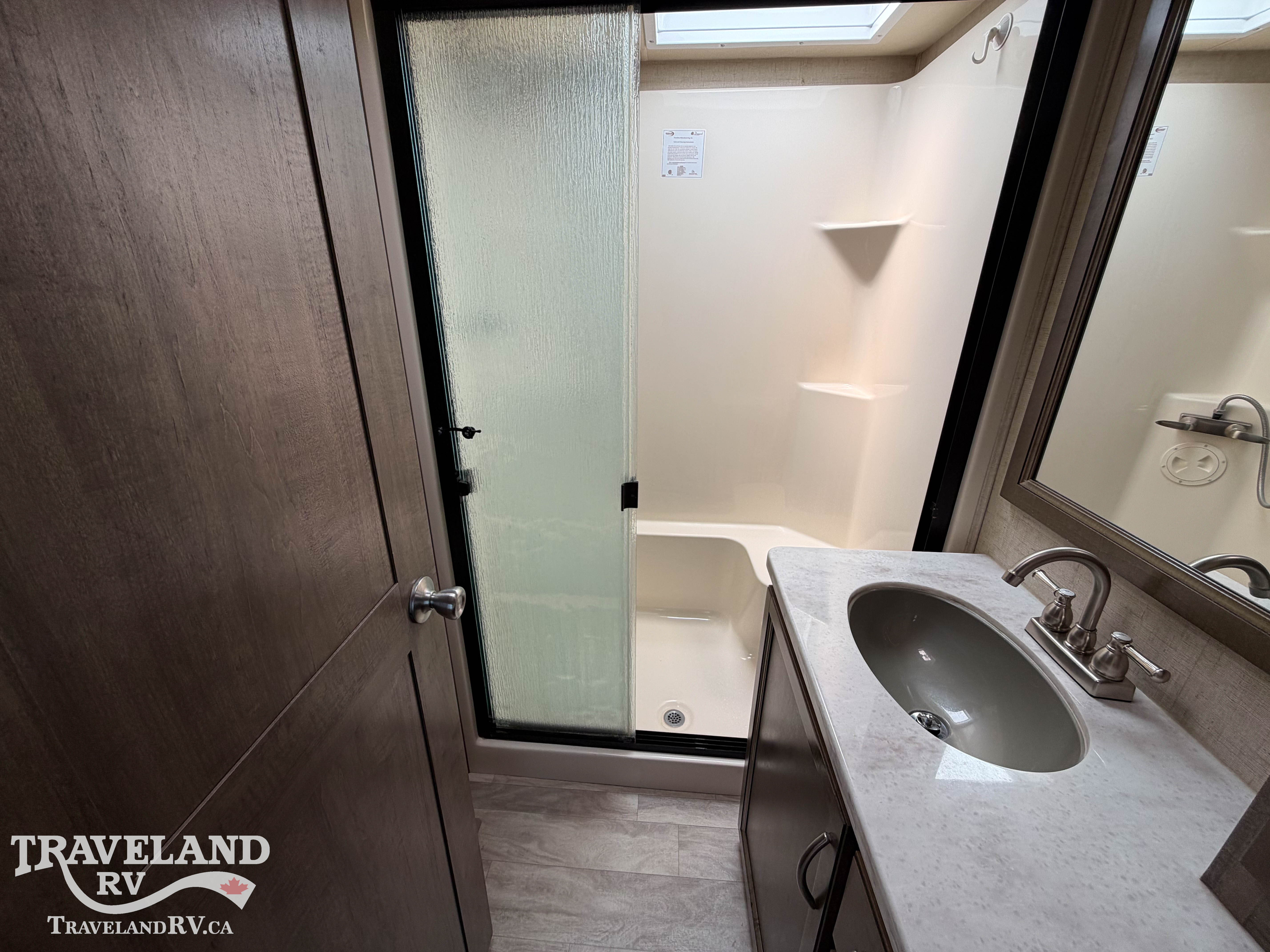 2018 KZ RV Durango Gold G383MBQ - Image 17