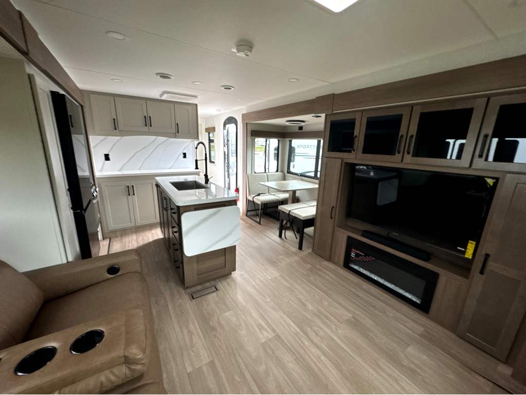 2027 VENTURE RV SPORTTREK 343VIK - Image 12