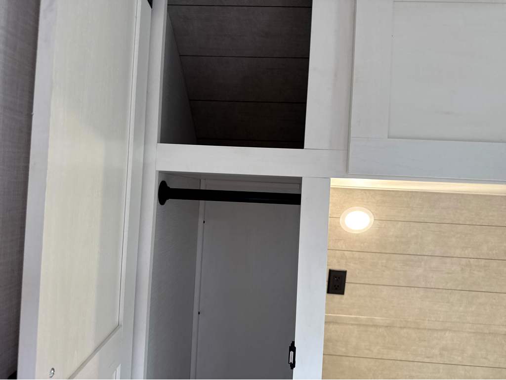 2027 VENTURE RV SIENNA 241VRD - Image 29