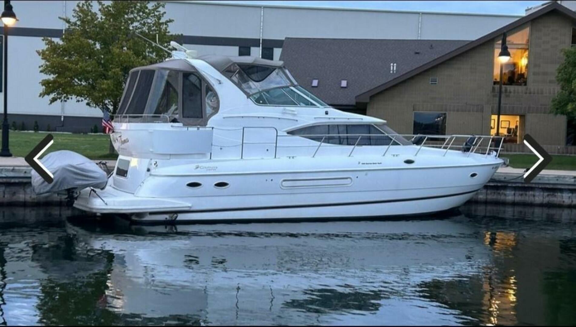 2000 Cruisers Yachts 4450 Express Motor Yacht - Image 1