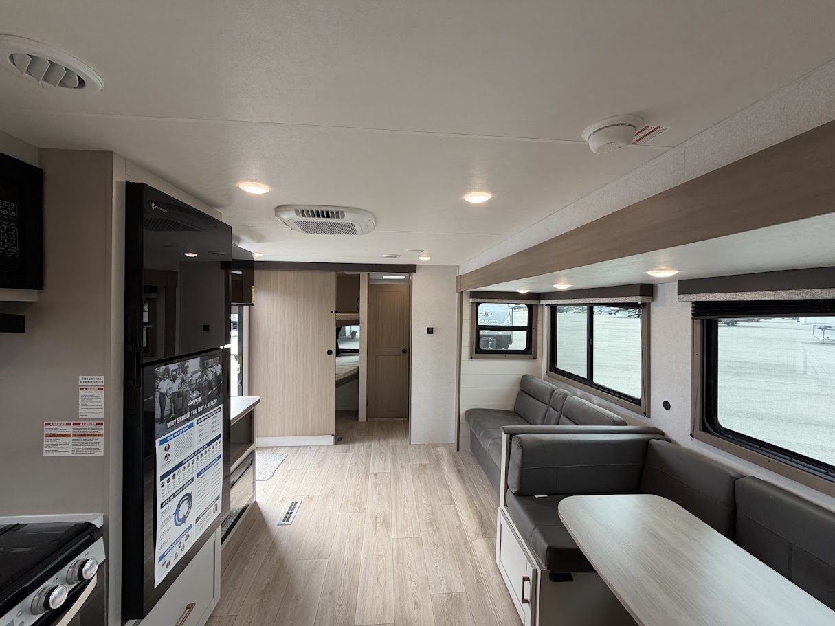 2027 JAYCO JAY FLIGHT 333BTS - Image 12