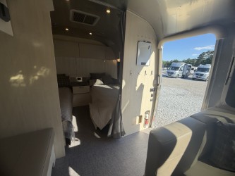 2026 AIRSTREAM FLYING CLOUD 30FBBT - Image 21