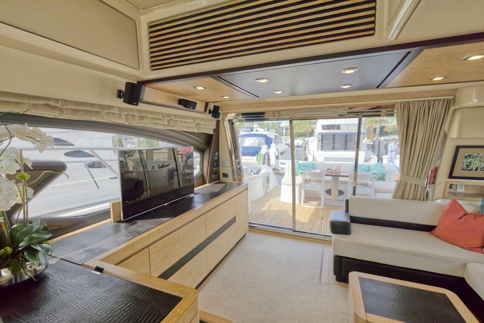 2015 Azimut 64 Flybridge - Image 21