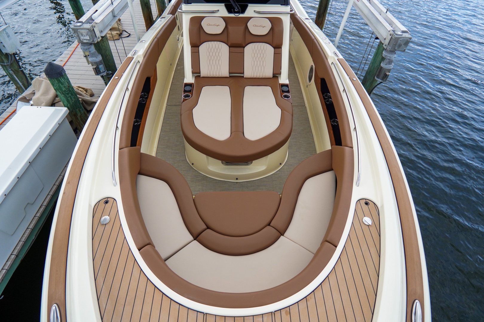 2026 Chris-Craft 31 Catalina - Image 27