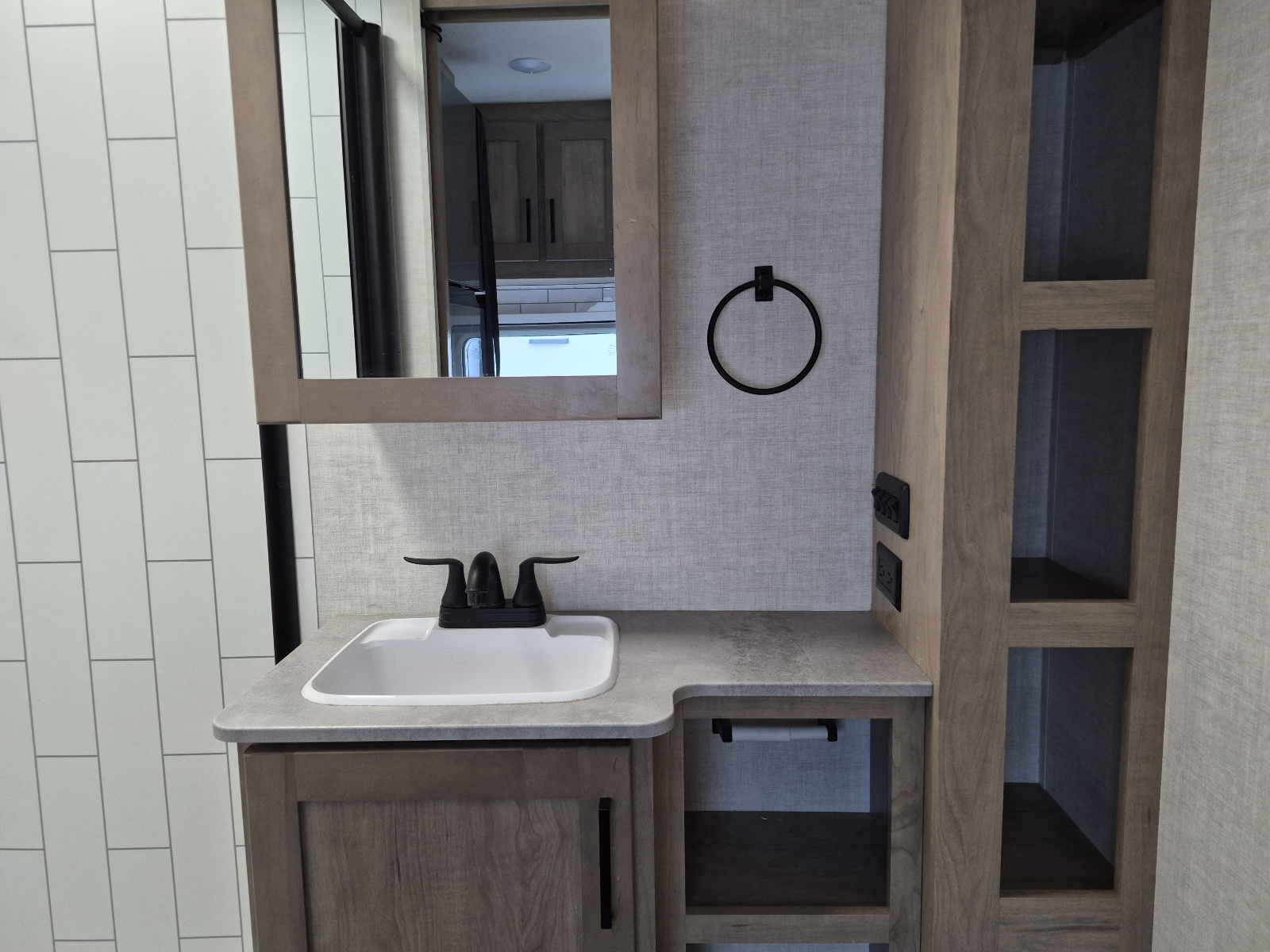 2023 Ember RV Touring Edition 21MRK - Image 11