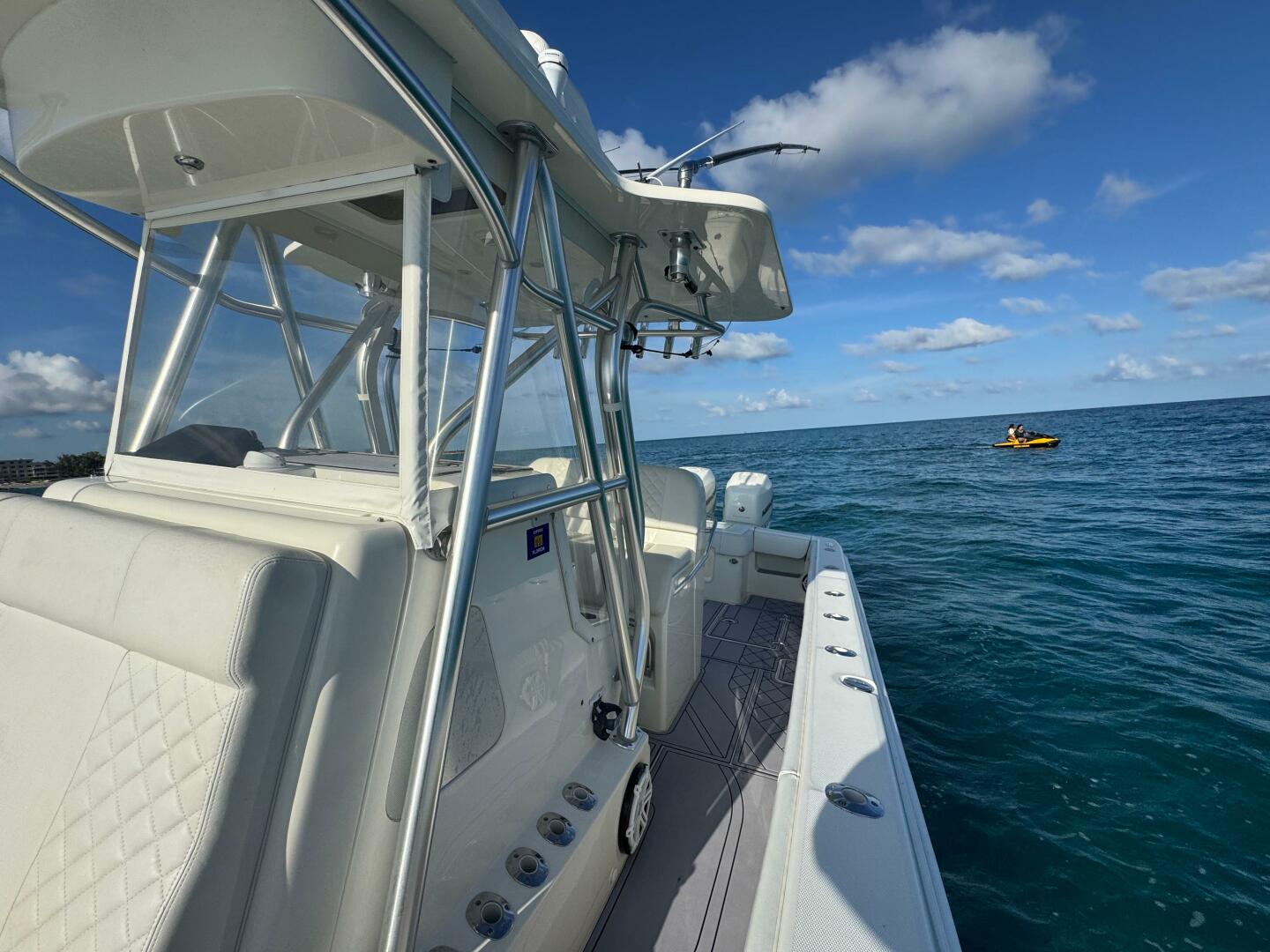 2017 SeaVee 340Z - Image 18