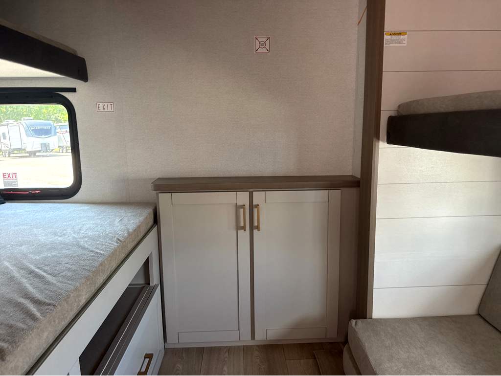 2027 JAYCO JAY FLIGHT 333BTS - Image 27