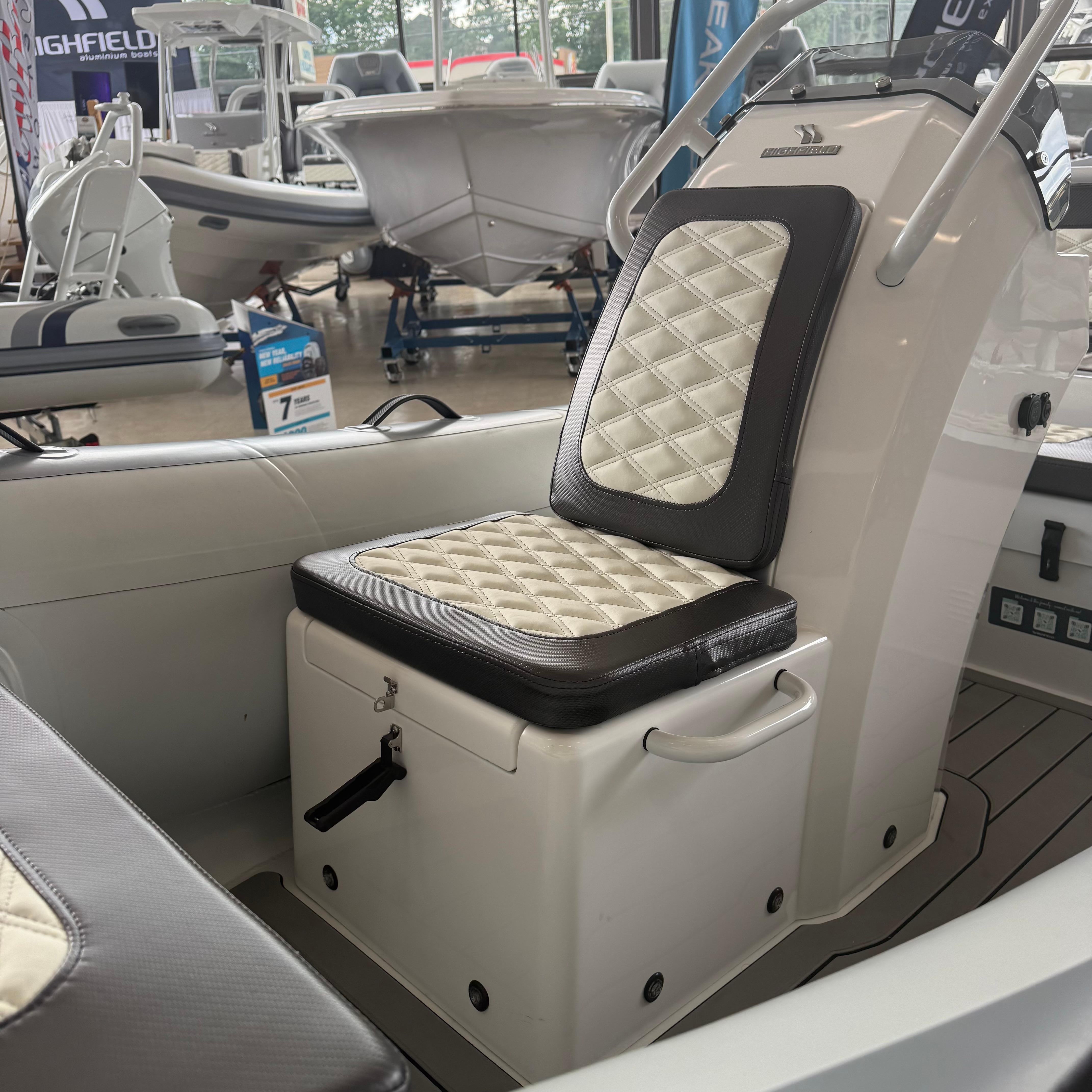 2025 Highfield Sport 390 Standard - Image 14