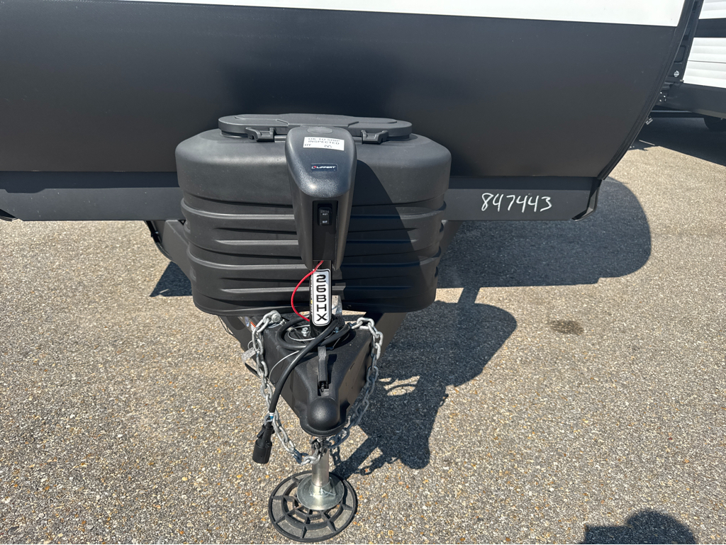 2027 GRAND DESIGN TRANSCEND 26BHX - Image 22