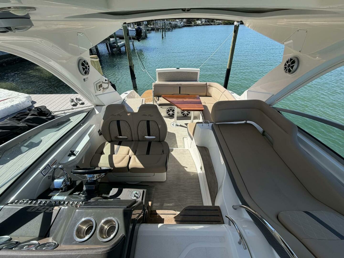 2016 Sea Ray 350 Sundancer - Image 22