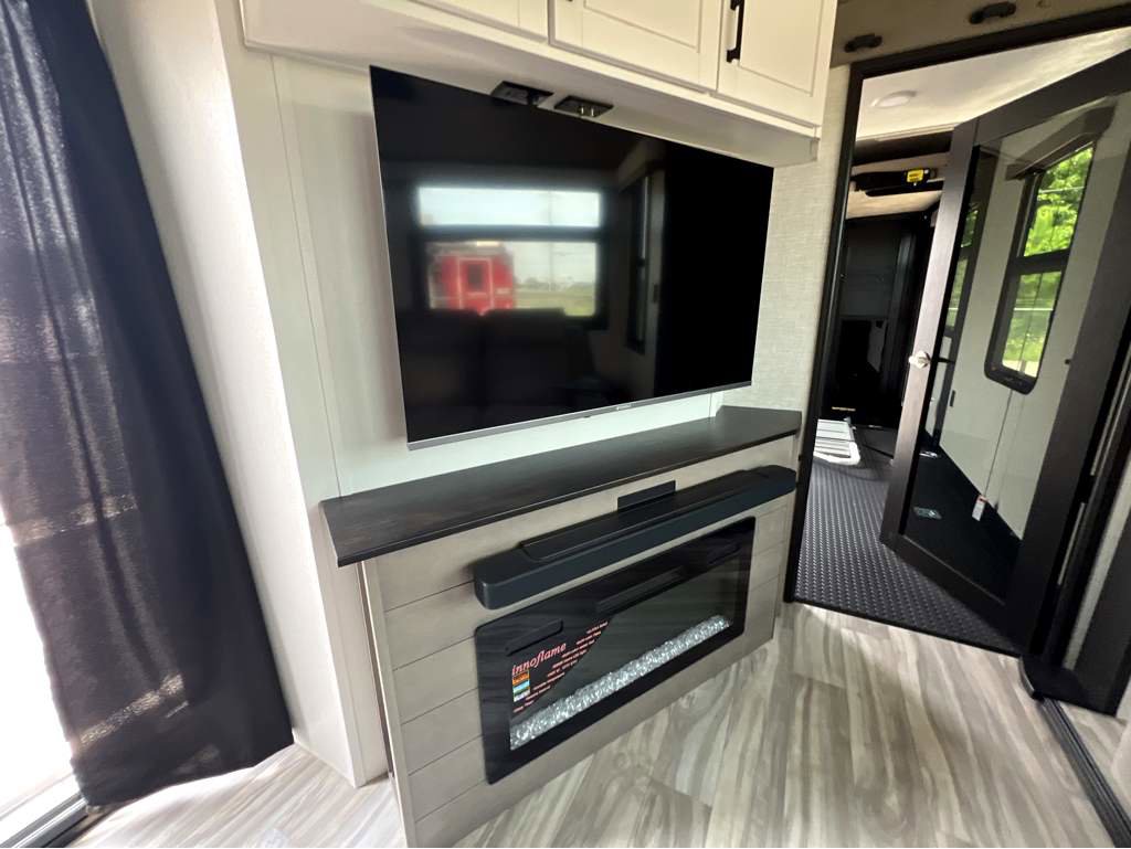 2025 JAYCO SEISMIC 4113 - Image 7