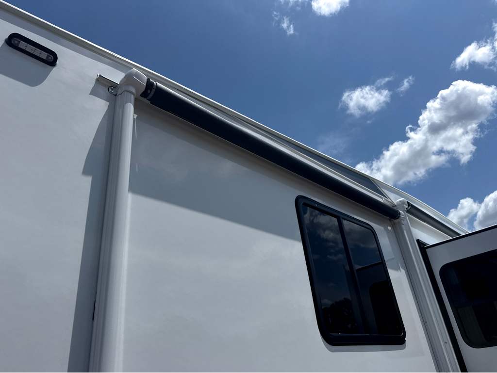 2027 JAYCO EAGLE 367TBTS - Image 5