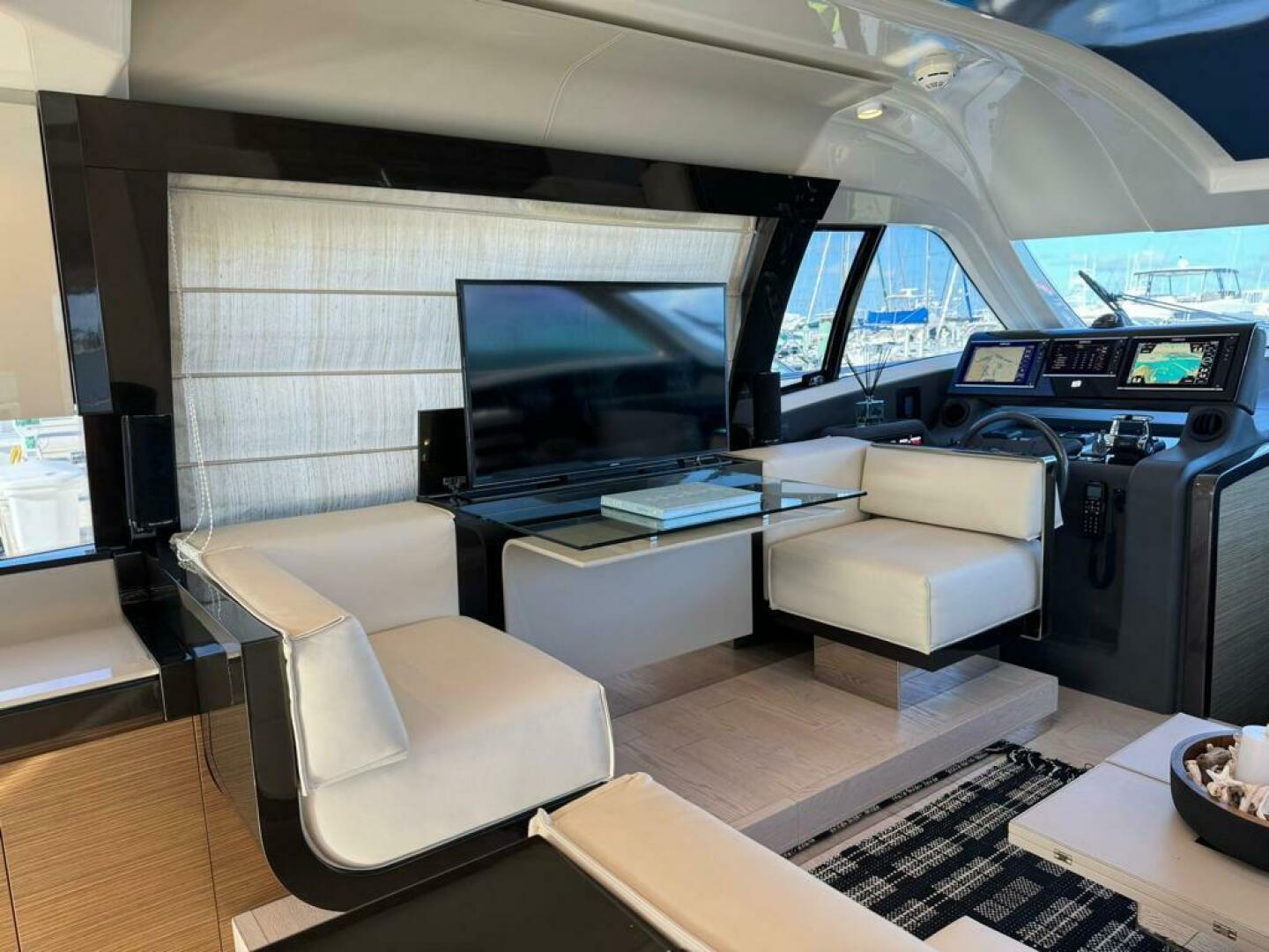 2016 Ferretti Yachts 550 - Image 11