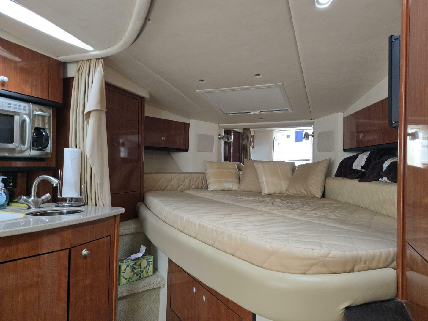 2007 Sea Ray 310 Sundancer - Image 2