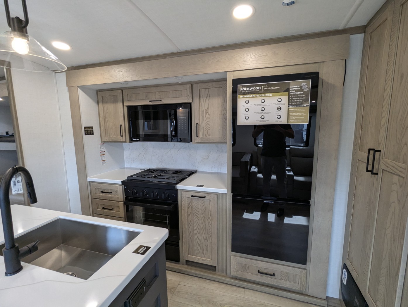 2026 Forest River Rockwood Signature 8336BH - Image 21