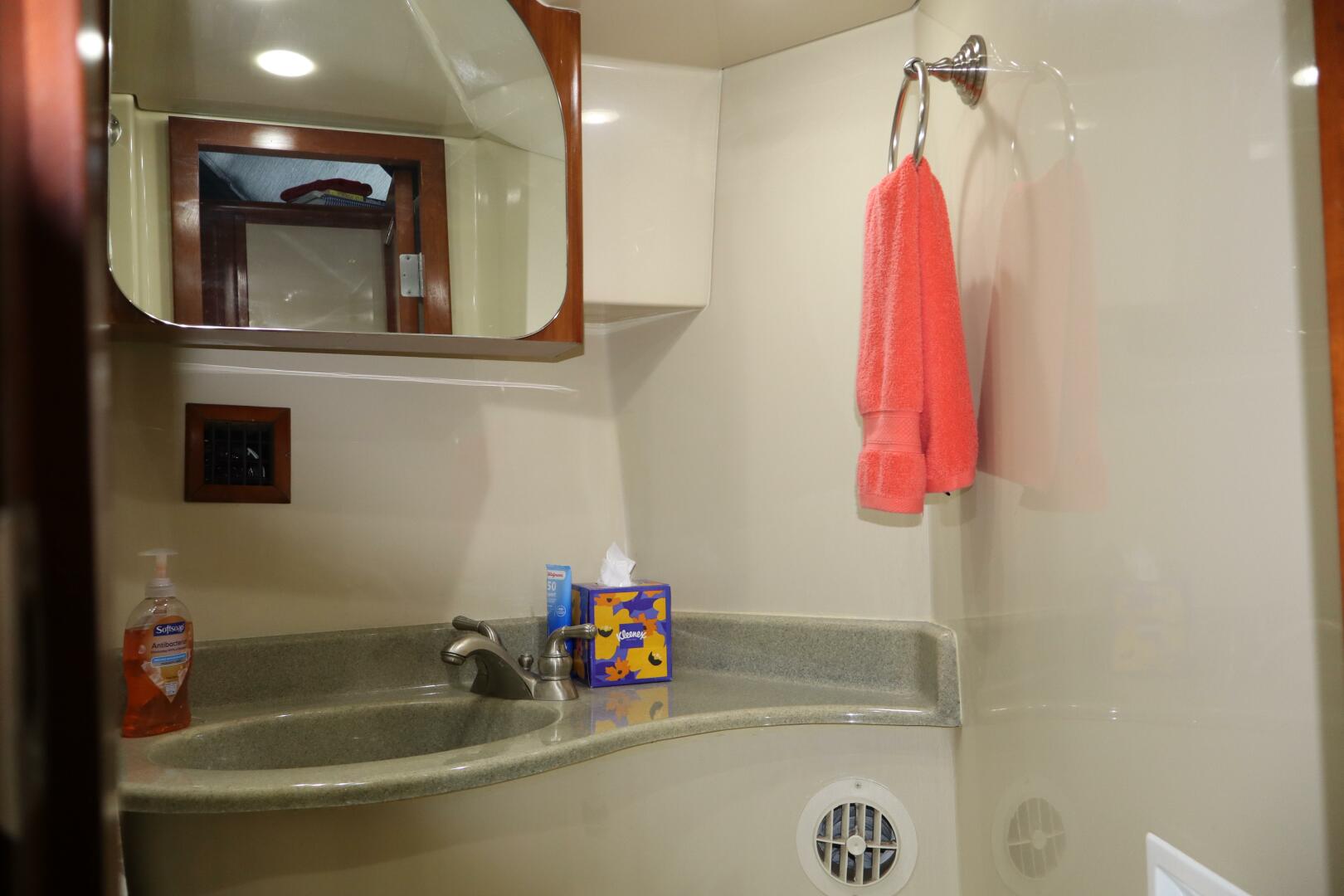 2006 Bluewater Yachts 5200 - Image 44