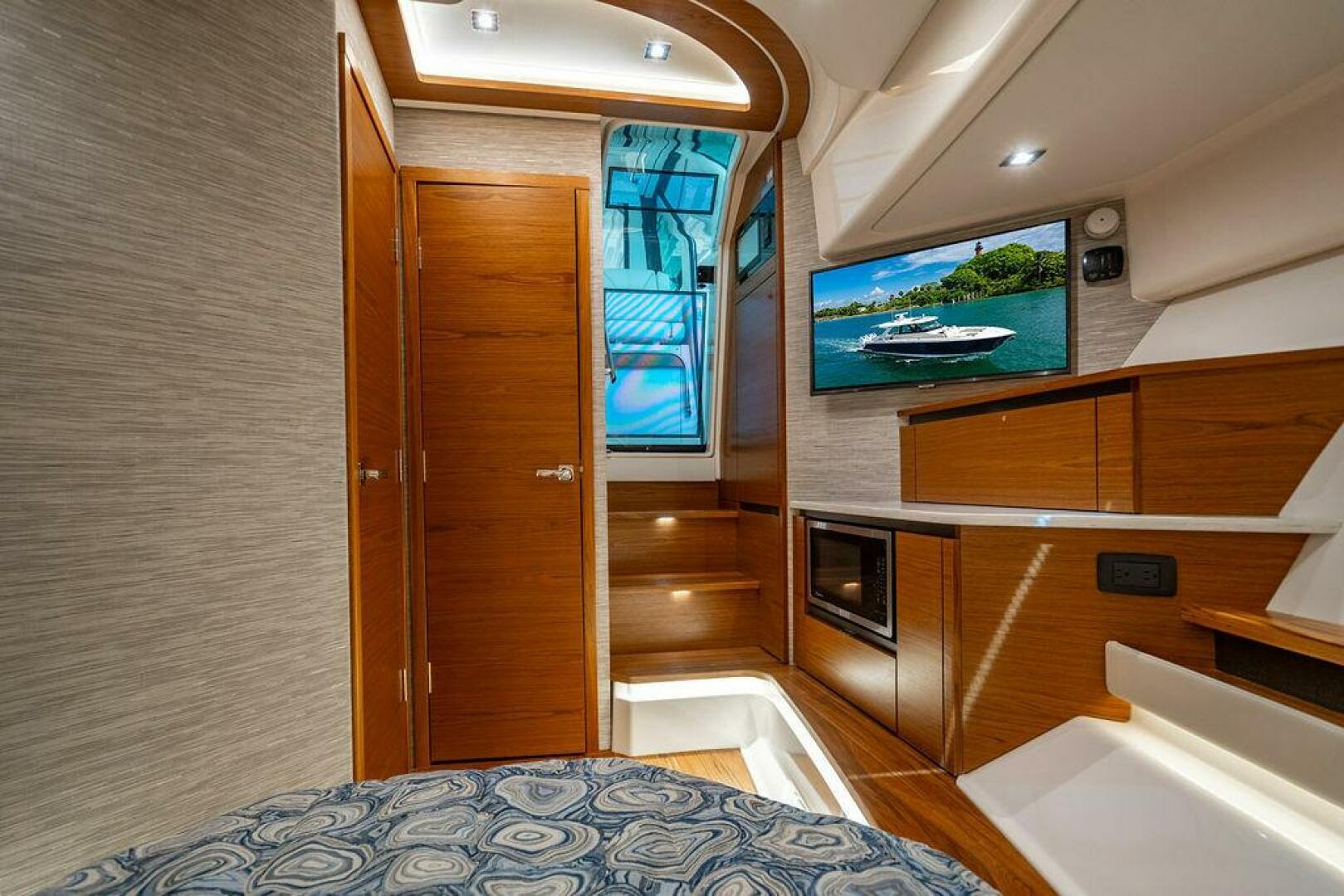 2025 Tiara Yachts 48 LS - Image 45