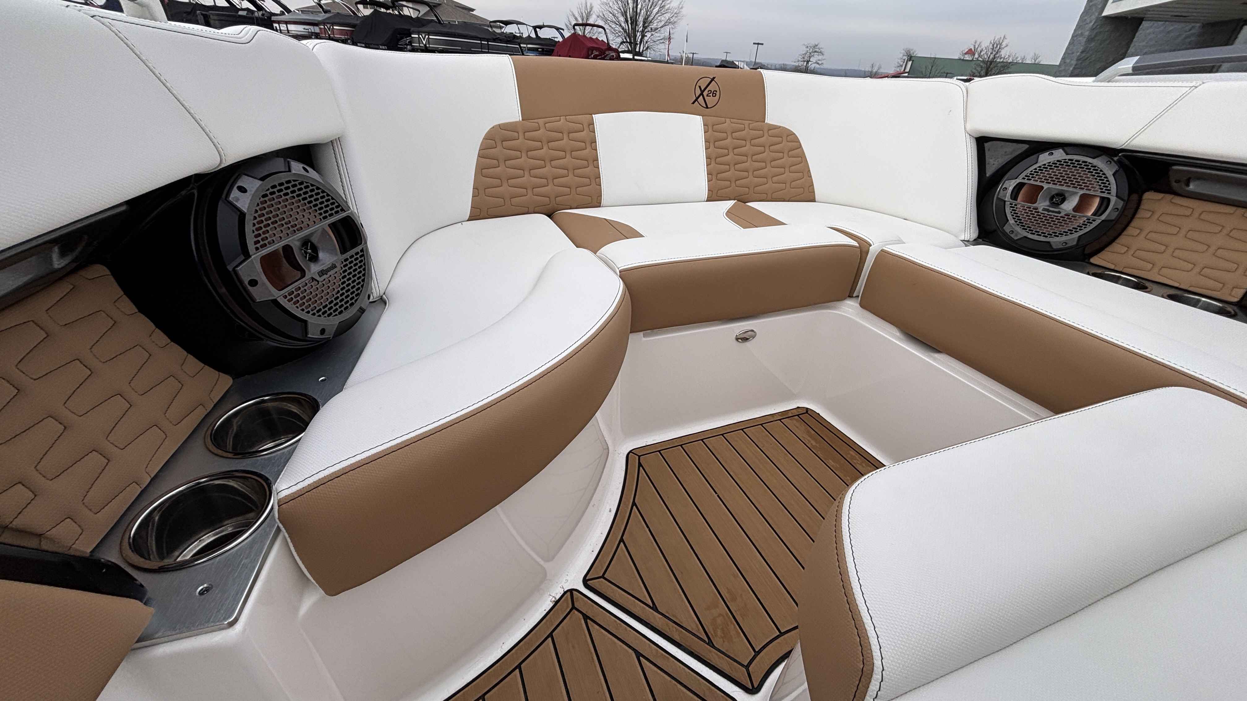 2022 MasterCraft X26 - Image 45