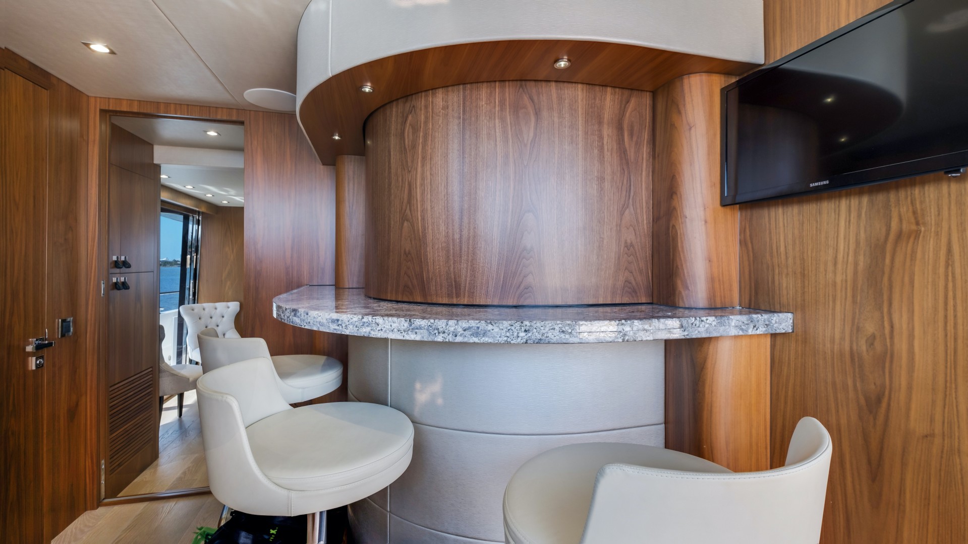 2018 Sunseeker 86 Yacht - Image 25