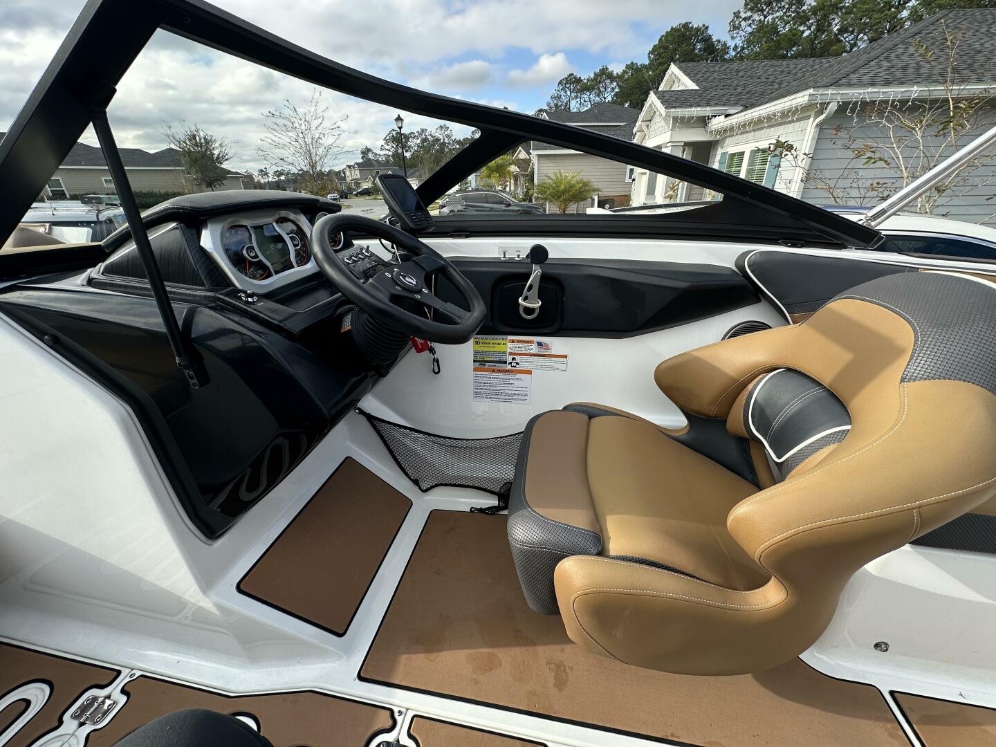 2021 Scarab 215 Base - Image 71