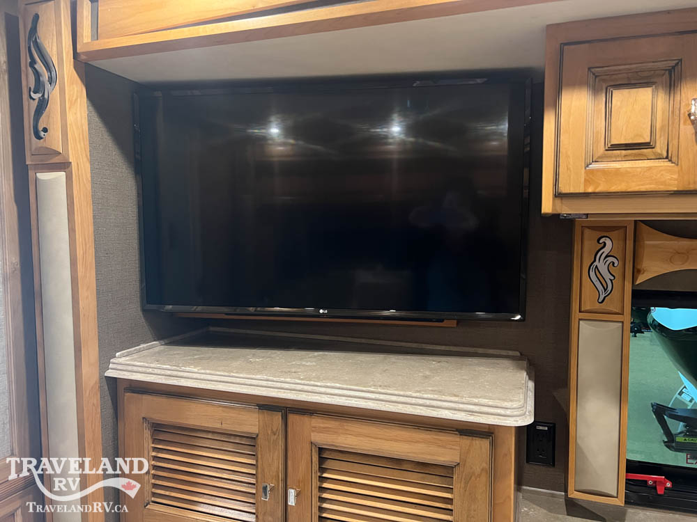 2019 Tiffin Phaeton 40 IH - Image 24