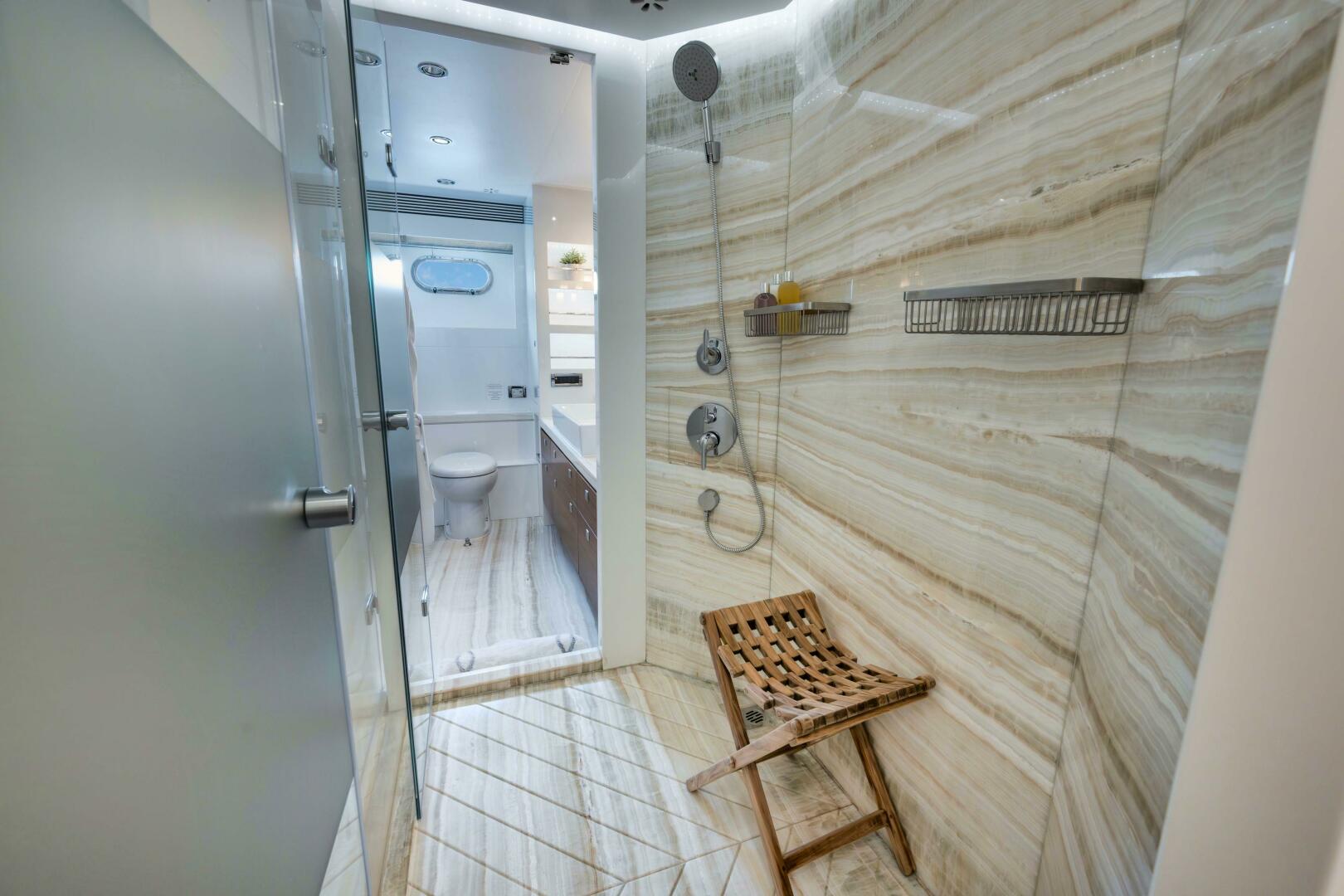 2012 Horizon P110 Tri-Deck - Image 20
