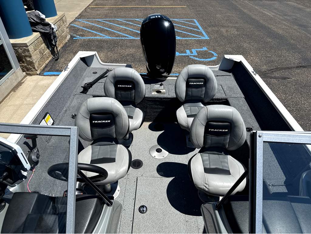 2018 Tracker Pro Guide V165 - Image 11