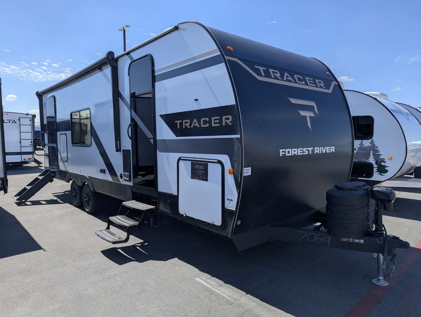 2026 Prime Time Tracer 235RK - Image 1