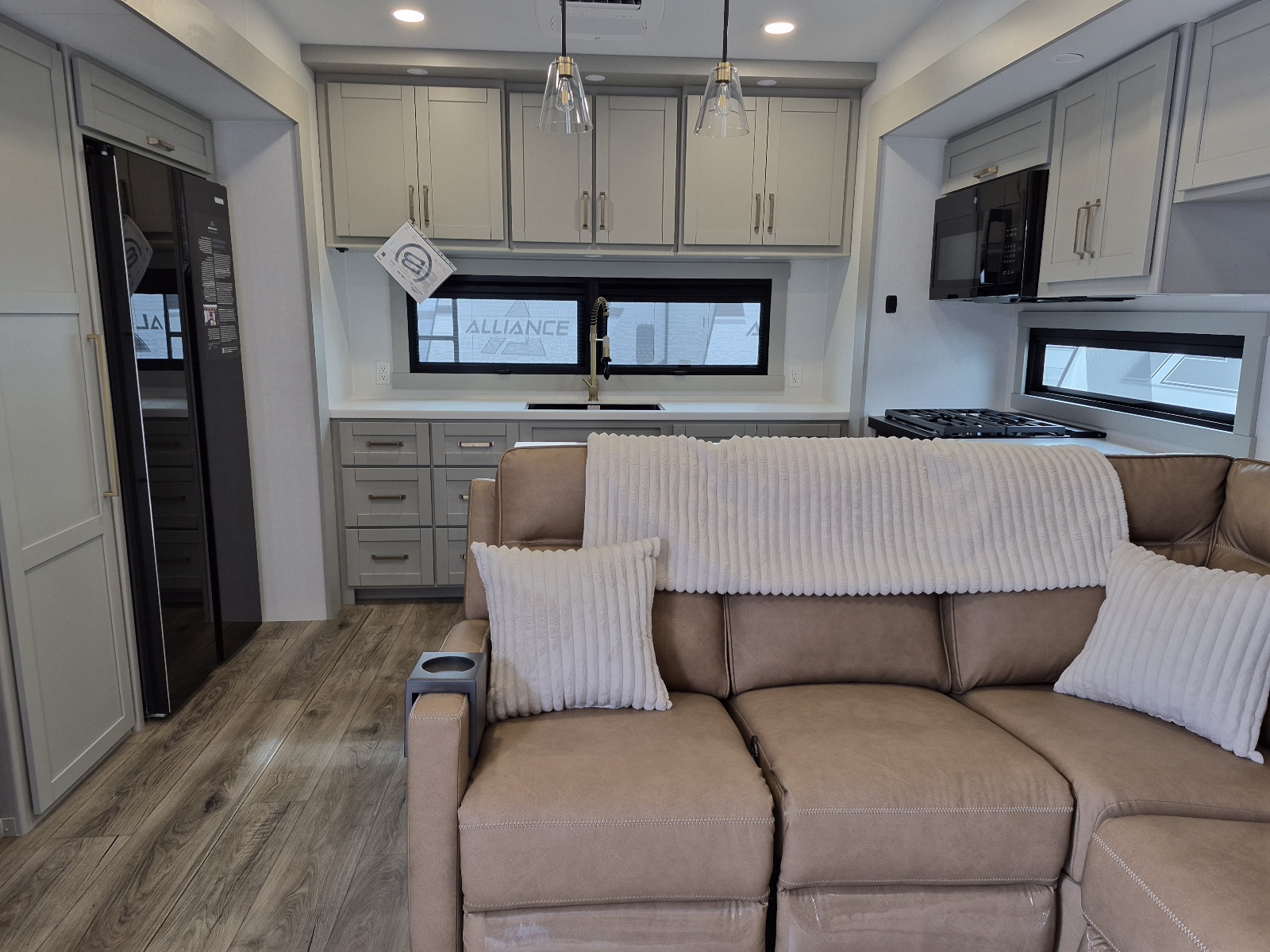 2026 Brinkley RV Model Z 3200 - Image 4