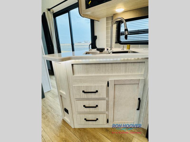 2026 PALOMINO 429LFT - Image 11
