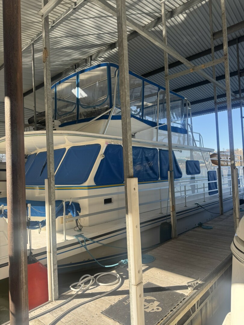 2006 Gibson 5500 Series - Image 1
