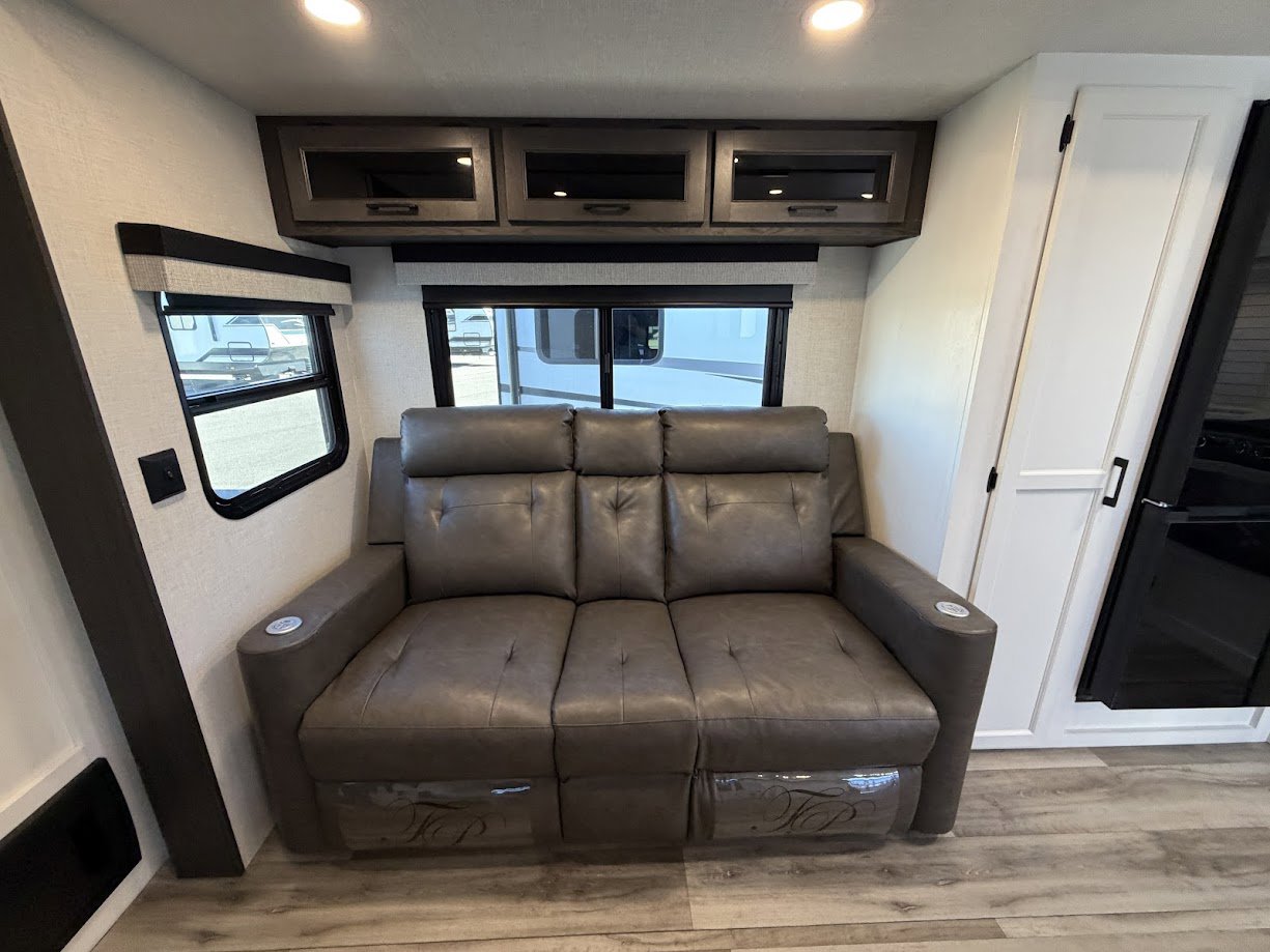 2026 VENTURE RV SPORTTREK 271VRB - Image 27