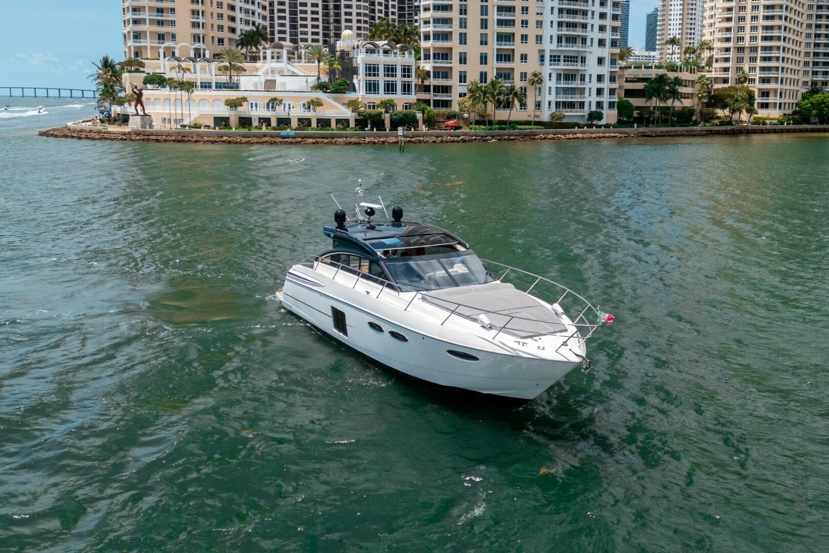 2012 Princess V52 - Image 4