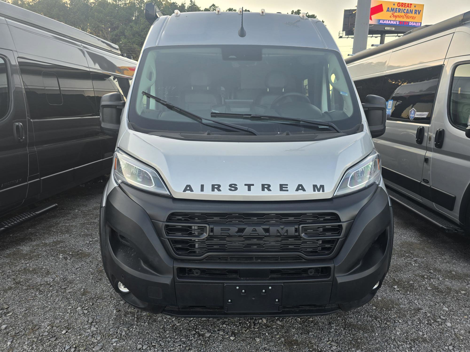 2026 AIRSTREAM RANGELINE - Image 2