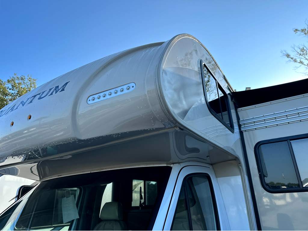 2018 THOR MOTOR COACH QUANTUM KM24 - Image 25