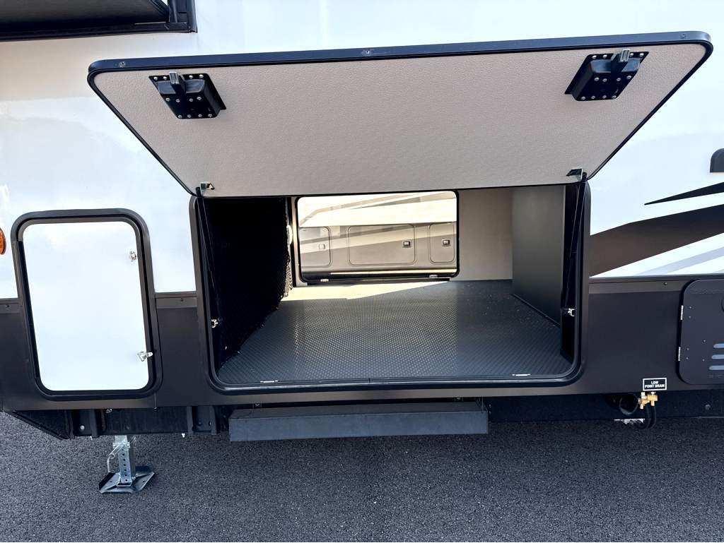 2027 VENTURE RV SPORTTREK 354VBH - Image 7