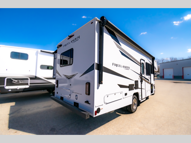2025 Coachmen Freelander 26DS Ford - Image 7
