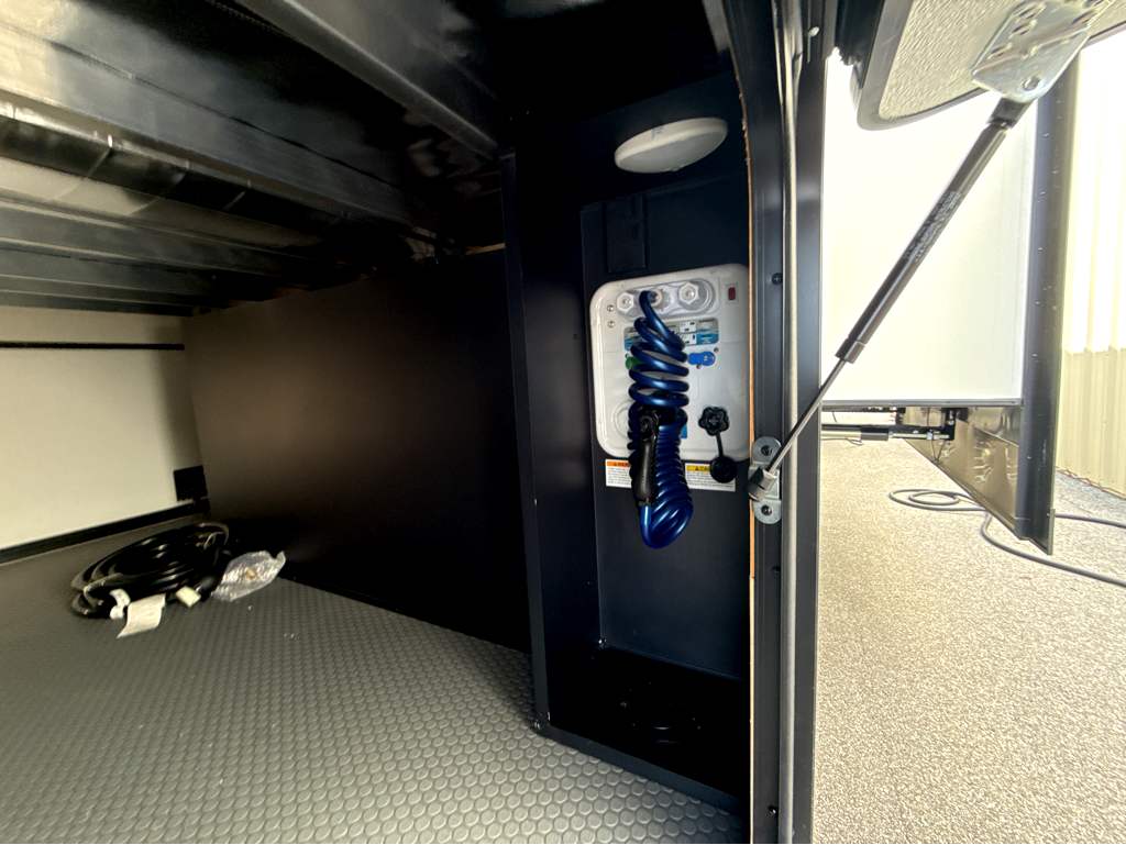 2026 VENTURE RV SPORTTREK 365VFL - Image 6