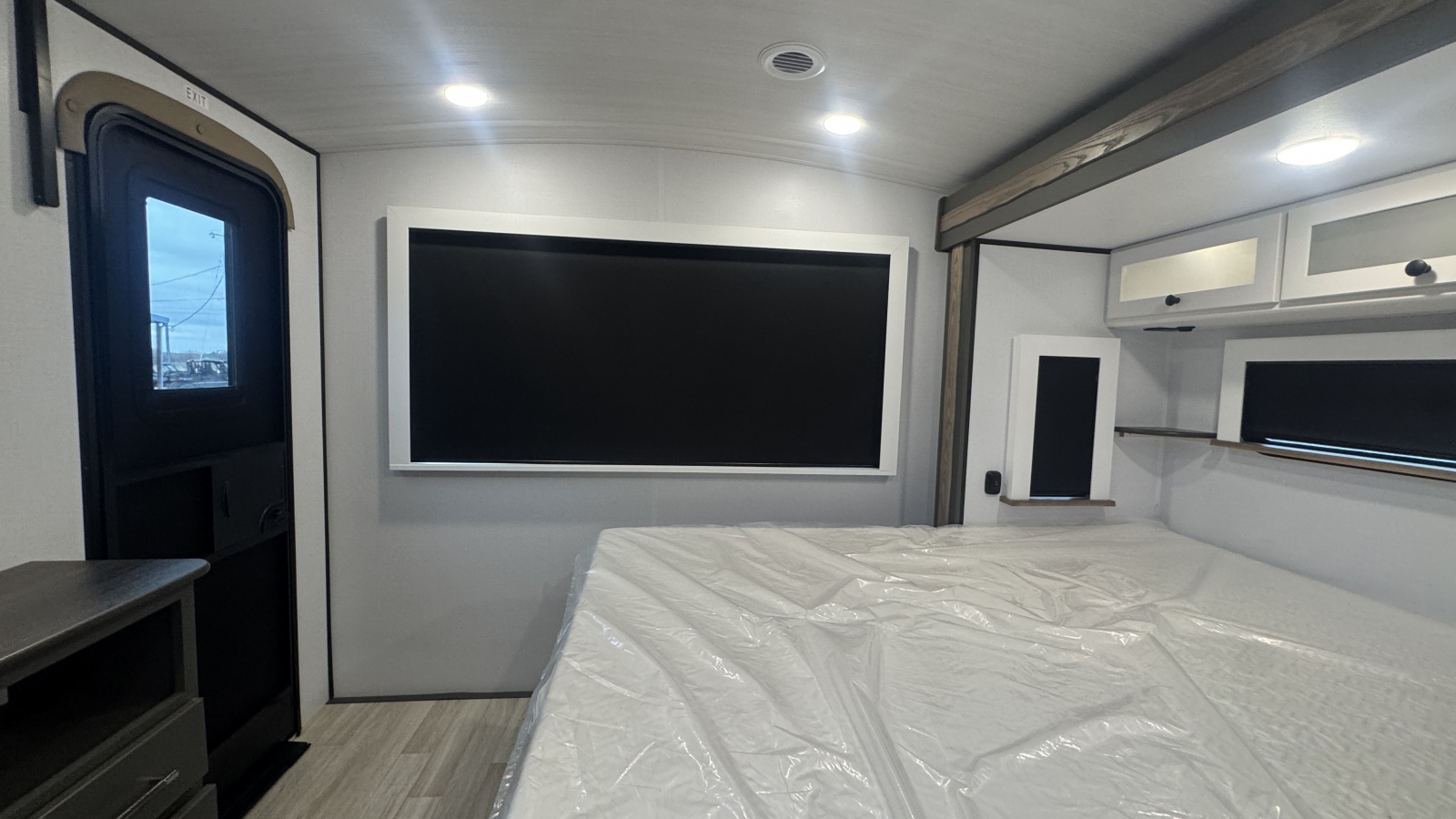 2026 Keystone Bullet Premium 265FKS - Image 19